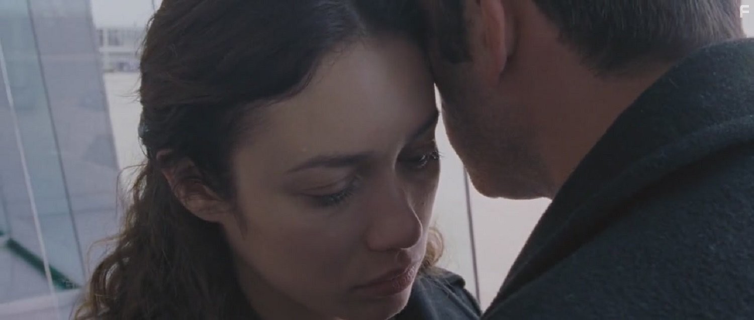 Ben Affleck and Olga Kurylenko in К чуду (2012)