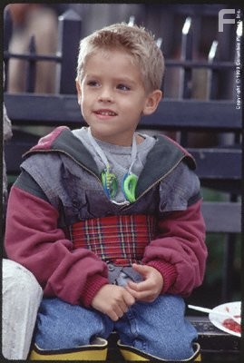 Identitical twins, Cole & Dylan Sprouse played Julian.  This could be either of them.
