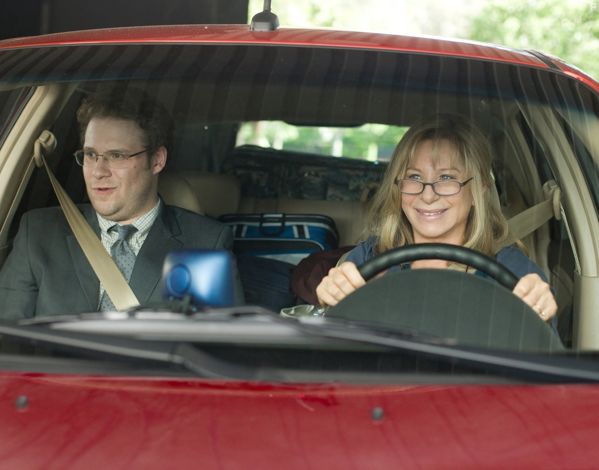 Barbra Streisand and Seth Rogen in Проклятие моей матери (2012)