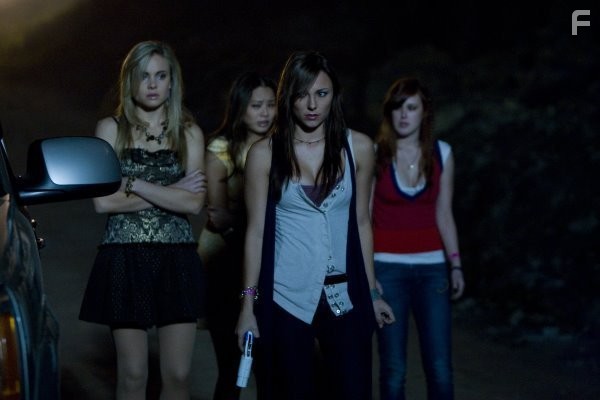 Briana Evigan, Rumer Willis, Leah Pipes, and Jamie Chung in Крик в общаге (2009)
