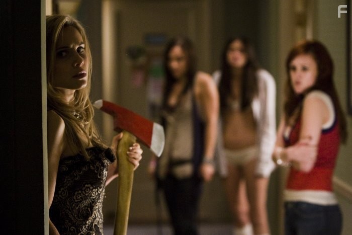 Briana Evigan, Rumer Willis, Leah Pipes, and Caroline D'Amore in Крик в общаге (2009)