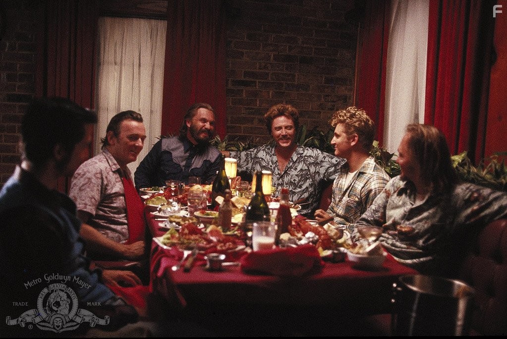 Sean Penn, David Strathairn, Christopher Walken, R.D. Call, J.C. Quinn, and Tracey Walter in В упор (1986)