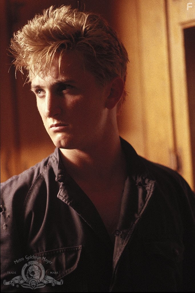 Sean Penn in В упор (1986)