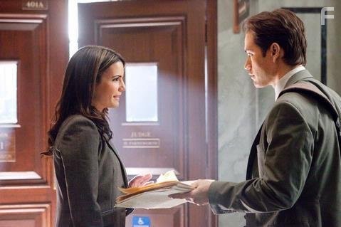 Mark-Paul Gosselaar and Natalia Cigliuti in Адвокатская практика (2008)