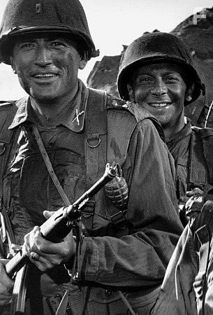 "PORK CHOP HILL" 1959 GREGORY PECK & NORMAN FELL.
