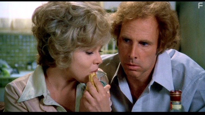 Bruce Dern and Barbara Harris in Семейный заговор (1976)