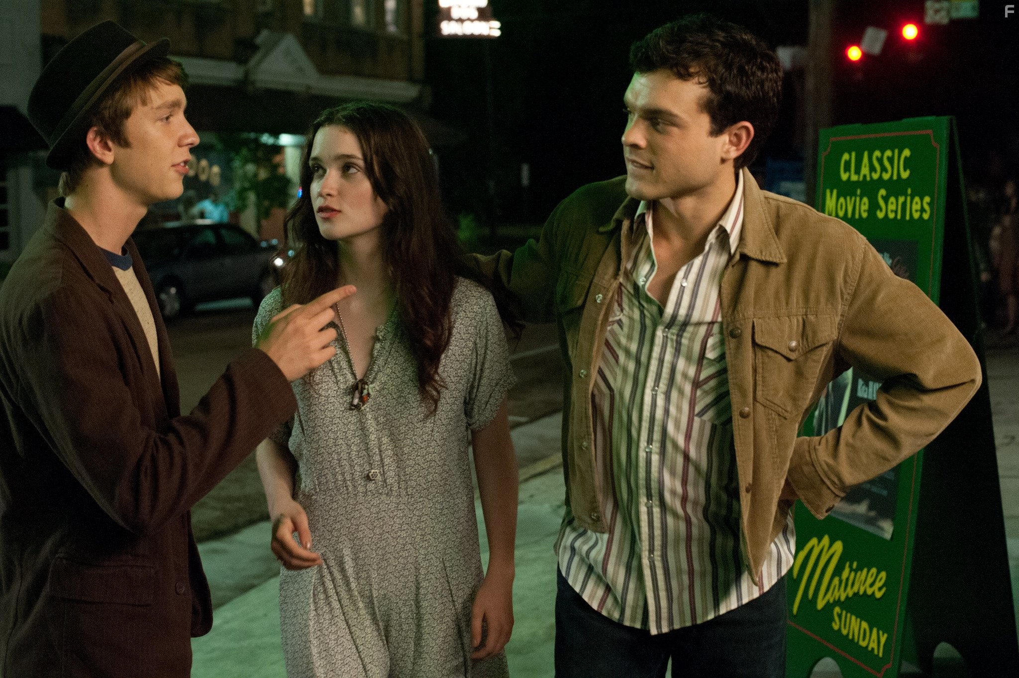 Alice Englert, Alden Ehrenreich, and Thomas Mann in Прекрасные создания (2013)