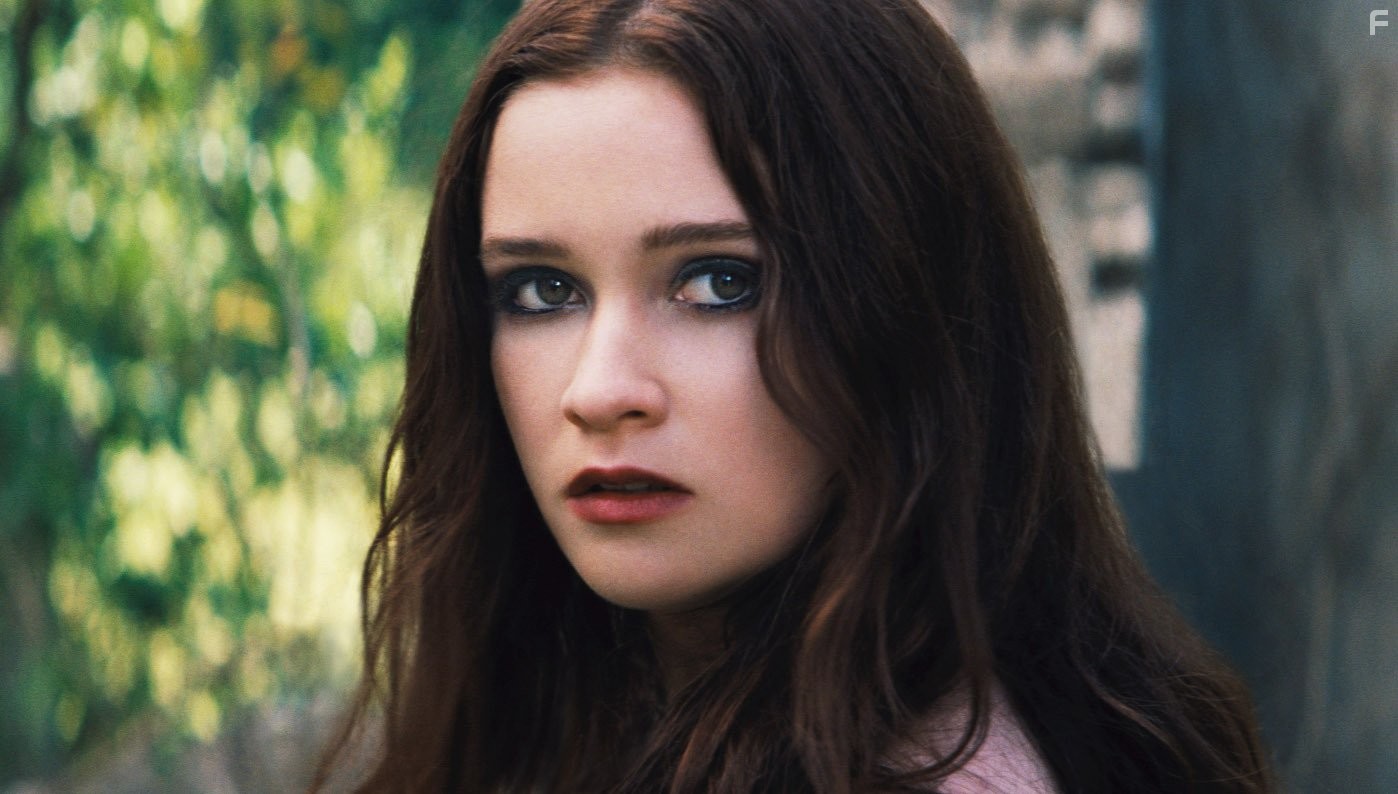 Alice Englert in Прекрасные создания (2013)