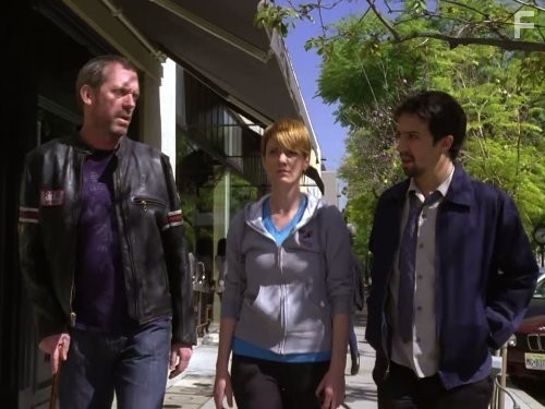 Hugh Laurie, Zoe McLellan, and Lin-Manuel Miranda in Доктор Хаус (2004)