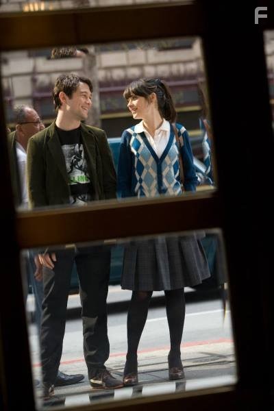 Zooey Deschanel and Joseph Gordon-Levitt in (500) дней летa (2009)