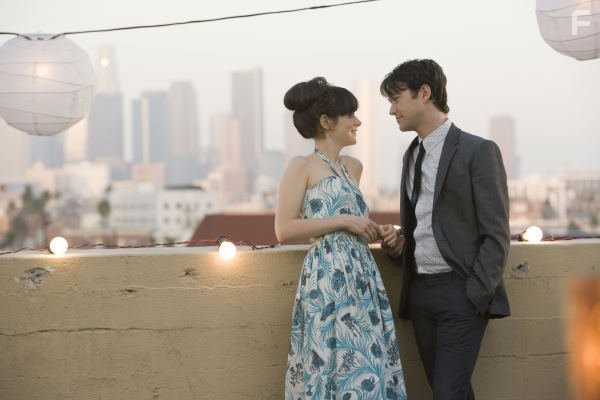 Zooey Deschanel and Joseph Gordon-Levitt in (500) дней летa (2009)