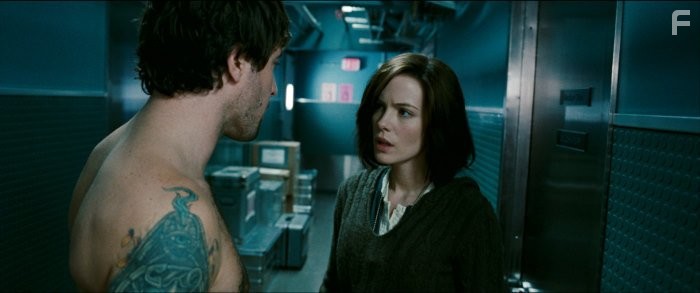 Kate Beckinsale in Белая мгла (2009)