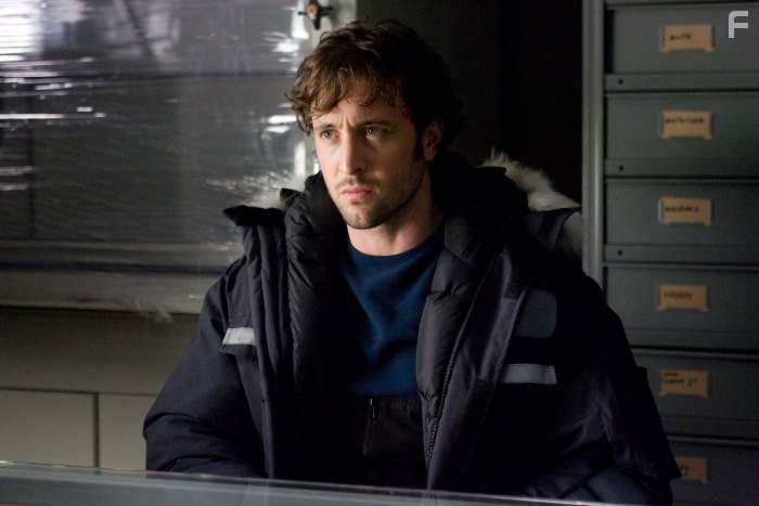 Alex O'Loughlin in Белая мгла (2009)
