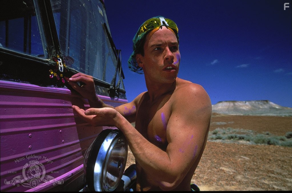 Guy Pearce in Приключения Присциллы, королевы пустыни (1994)