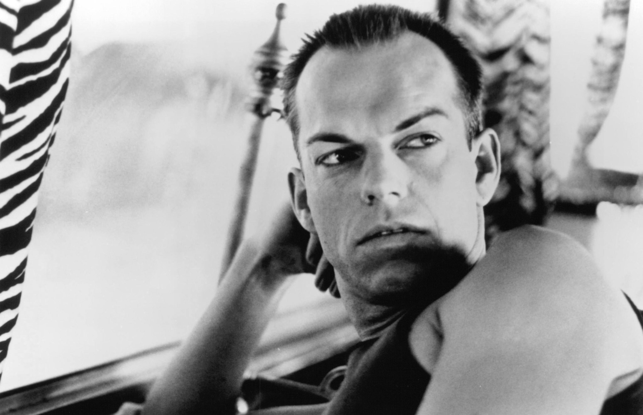 Hugo Weaving in Приключения Присциллы, королевы пустыни (1994)