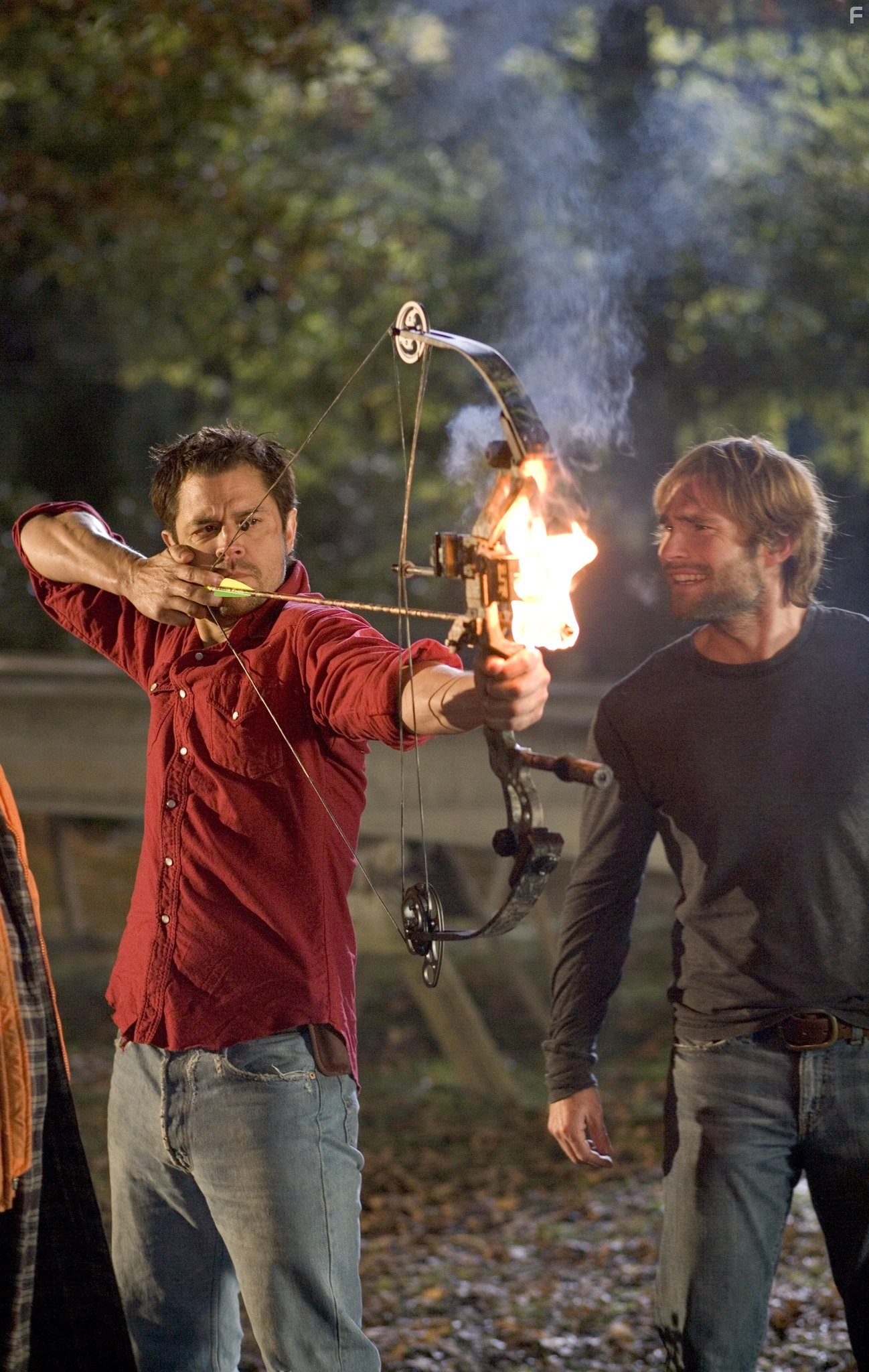 Seann William Scott and Johnny Knoxville in Придурки из Хаззарда (2005)