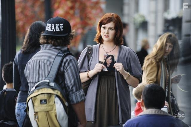 Sara Rue in Иствик (2009)