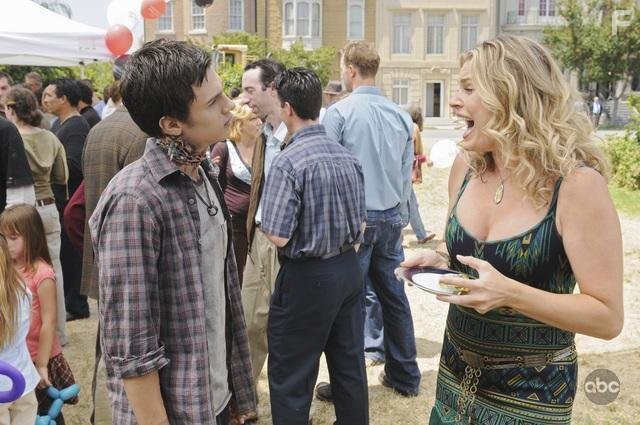 Rebecca Romijn in Иствик (2009)