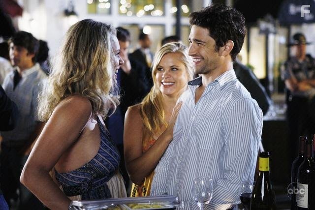 Rebecca Romijn and Matt Dallas in Иствик (2009)