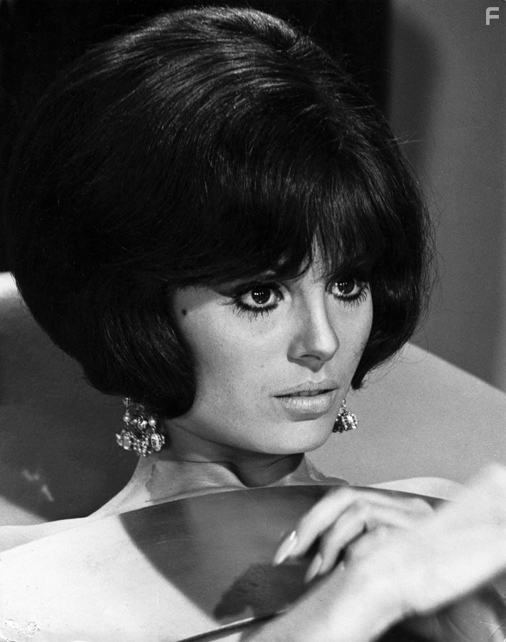 Daliah Lavi in Казино Рояль (1967)
