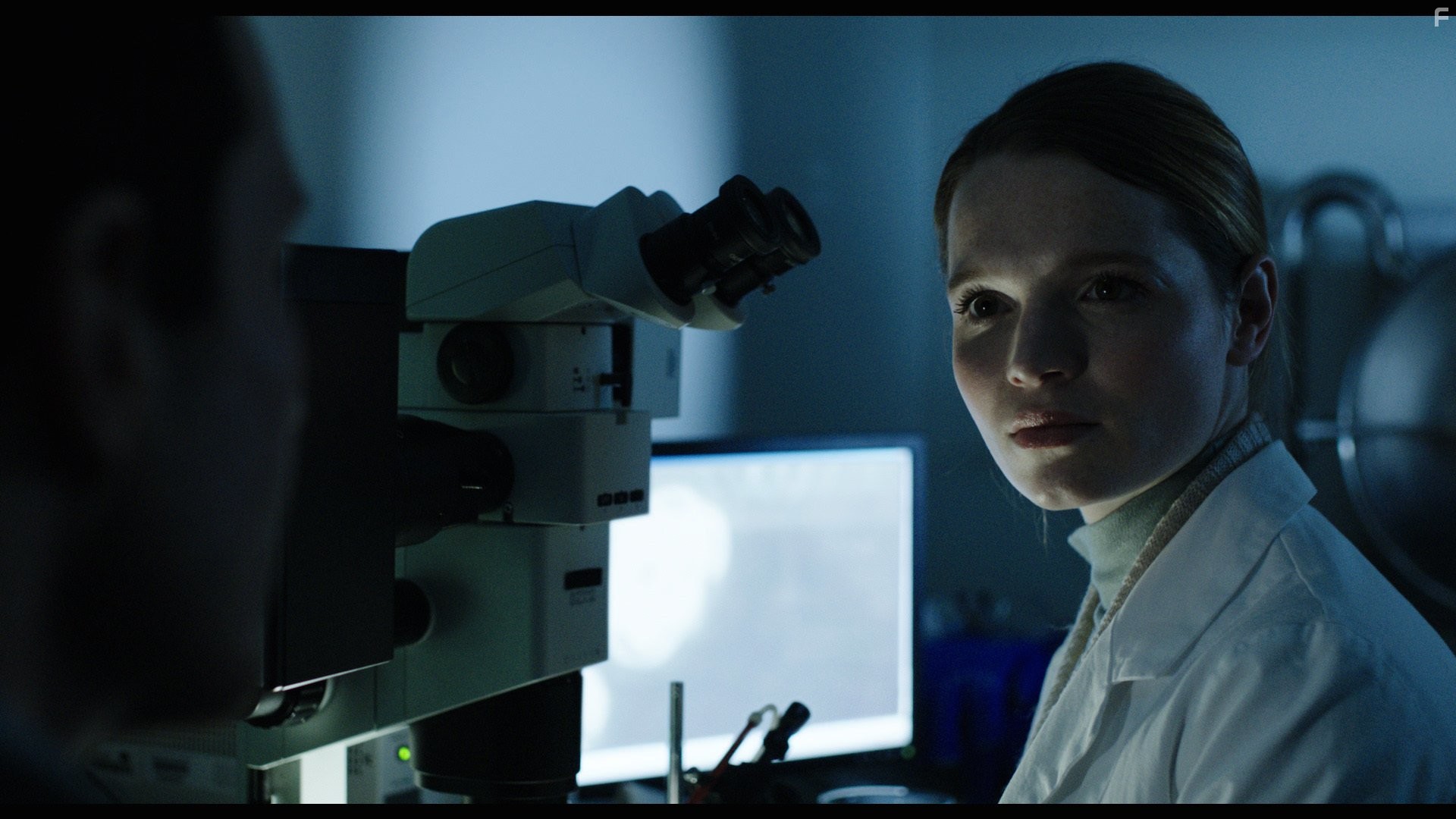 Karoline Herfurth in Ошибки человеческого тела (2012)