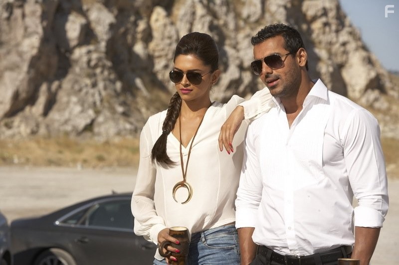 John Abraham and Deepika Padukone in Гонка 2 (2013)