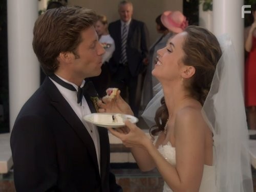 Jamie Bamber and Eliza Dushku in Кукольный дом (2009)