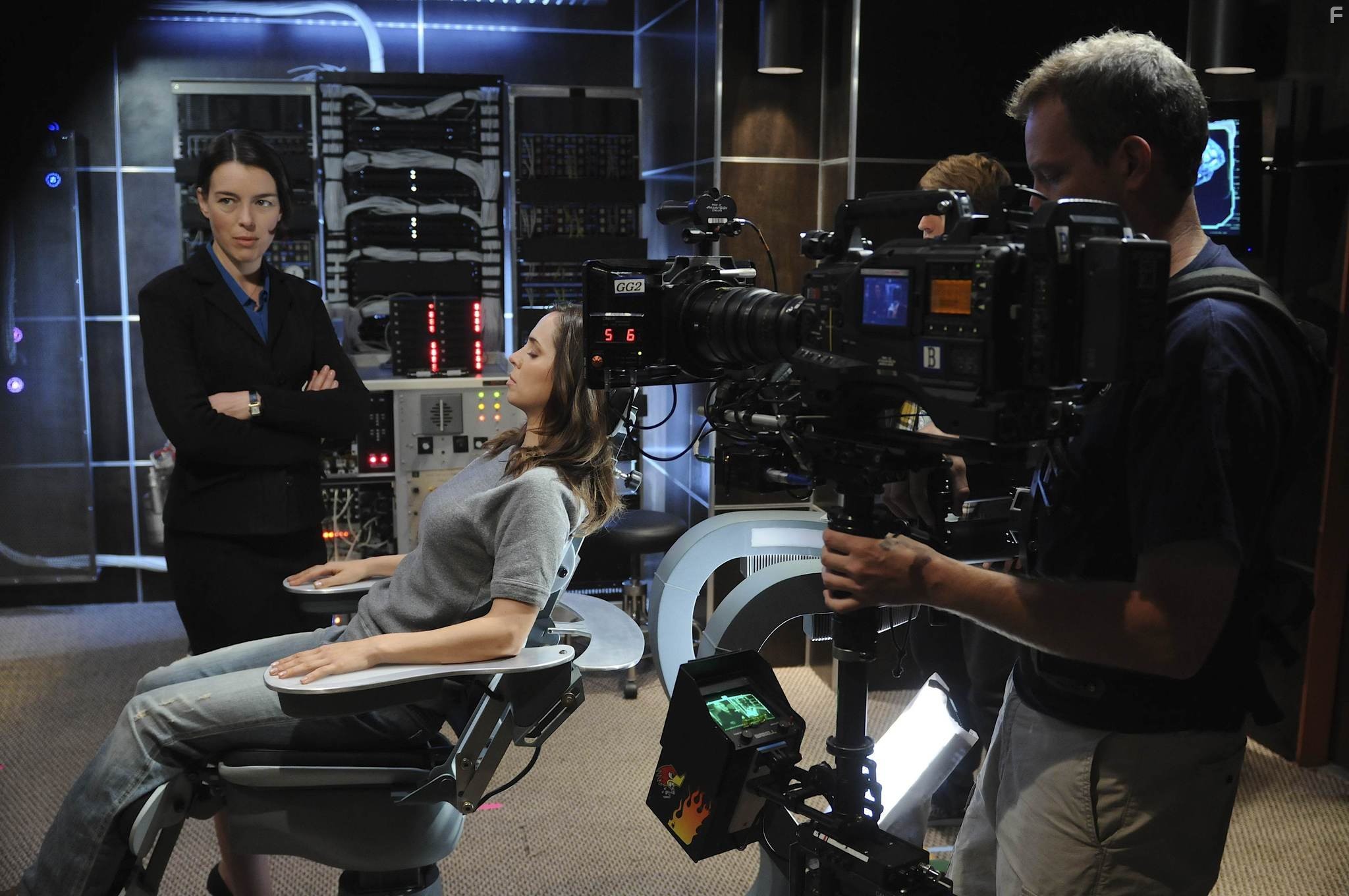 Eliza Dushku and Olivia Williams in Кукольный дом (2009)