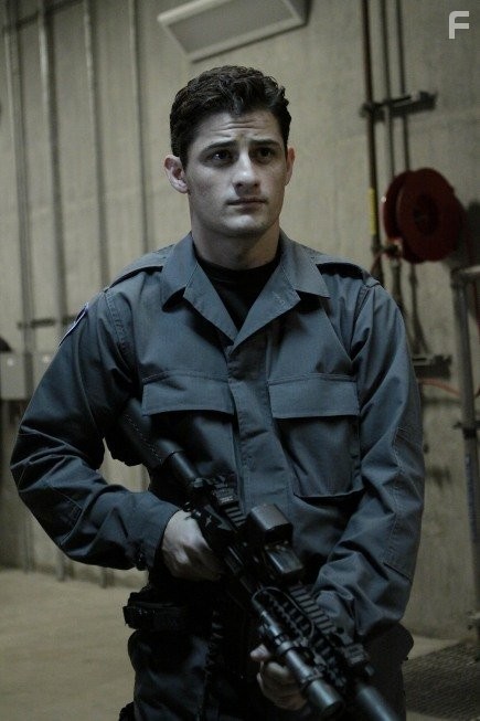 Enver Gjokaj in Кукольный дом (2009)
