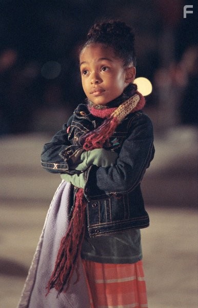 Yara Shahidi in Представь себе (2009)