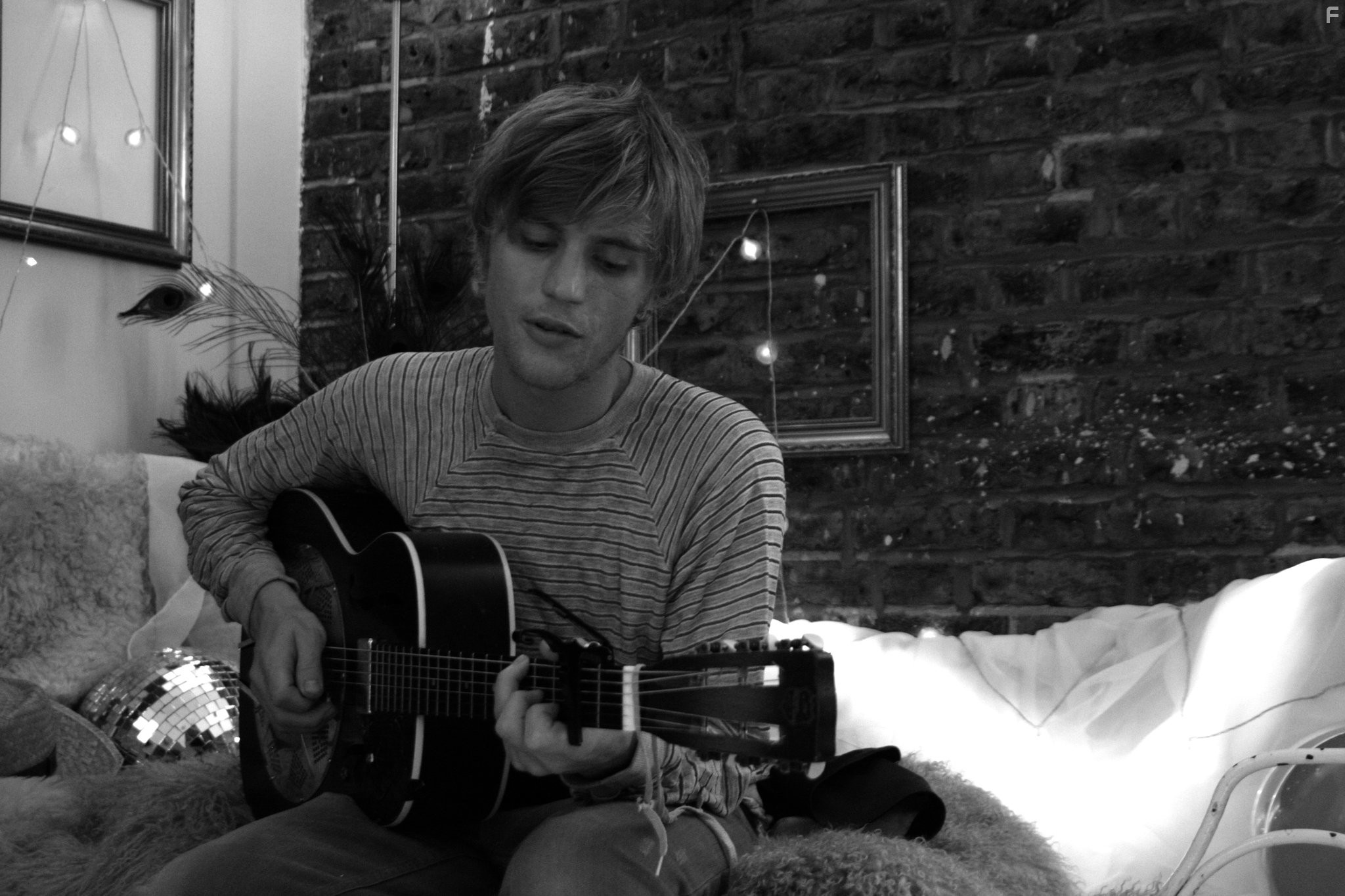 Johnny Flynn in Lotus Eaters (2011)