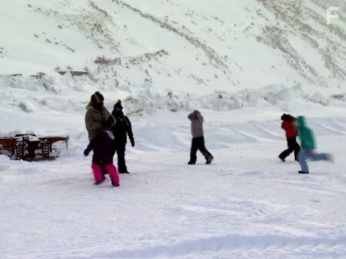 Flying Wild Alaska (2011)