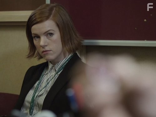 Niamh McGrady in Крах (2013)