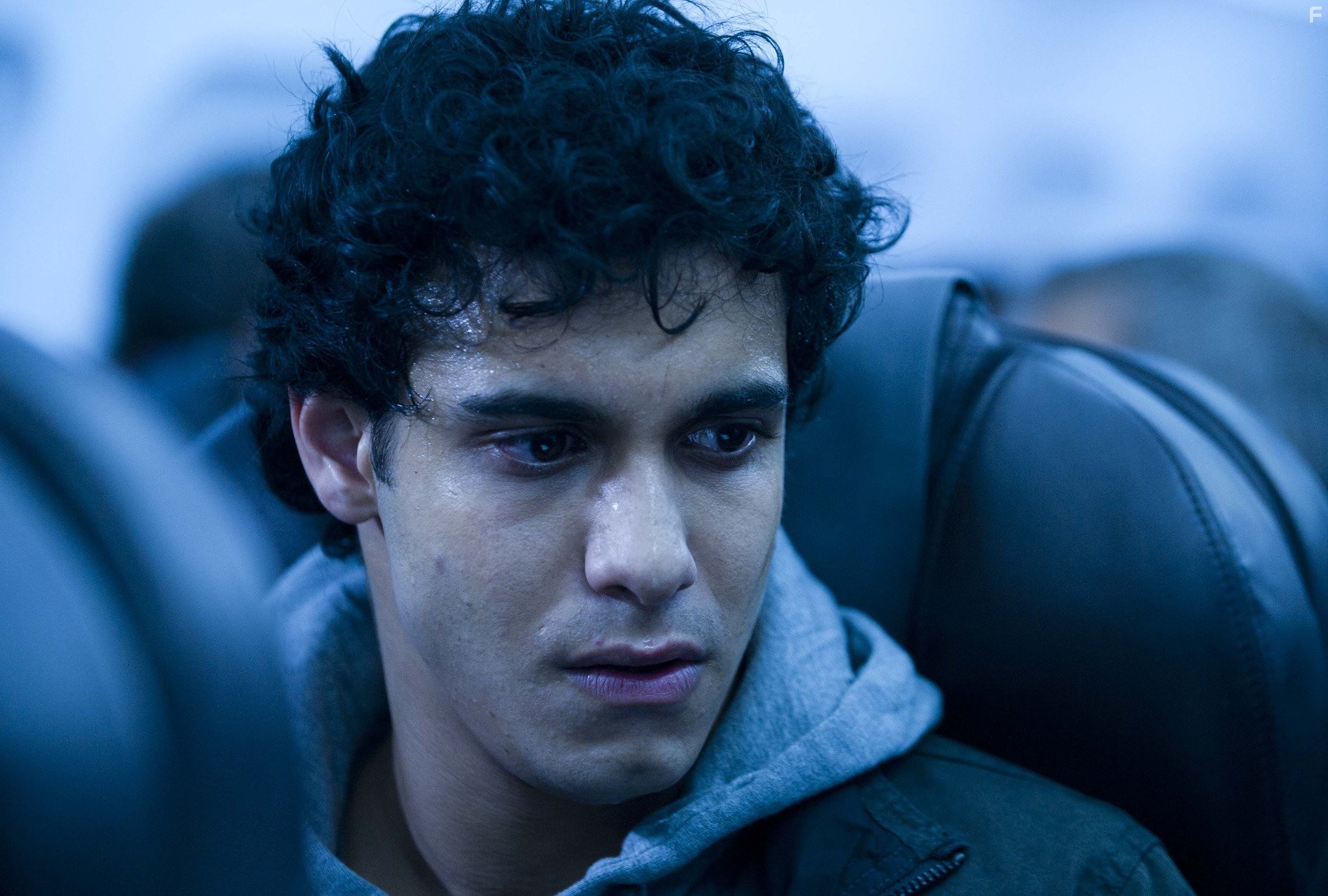 Elyes Gabel in Добро пожаловать в капкан (2013)