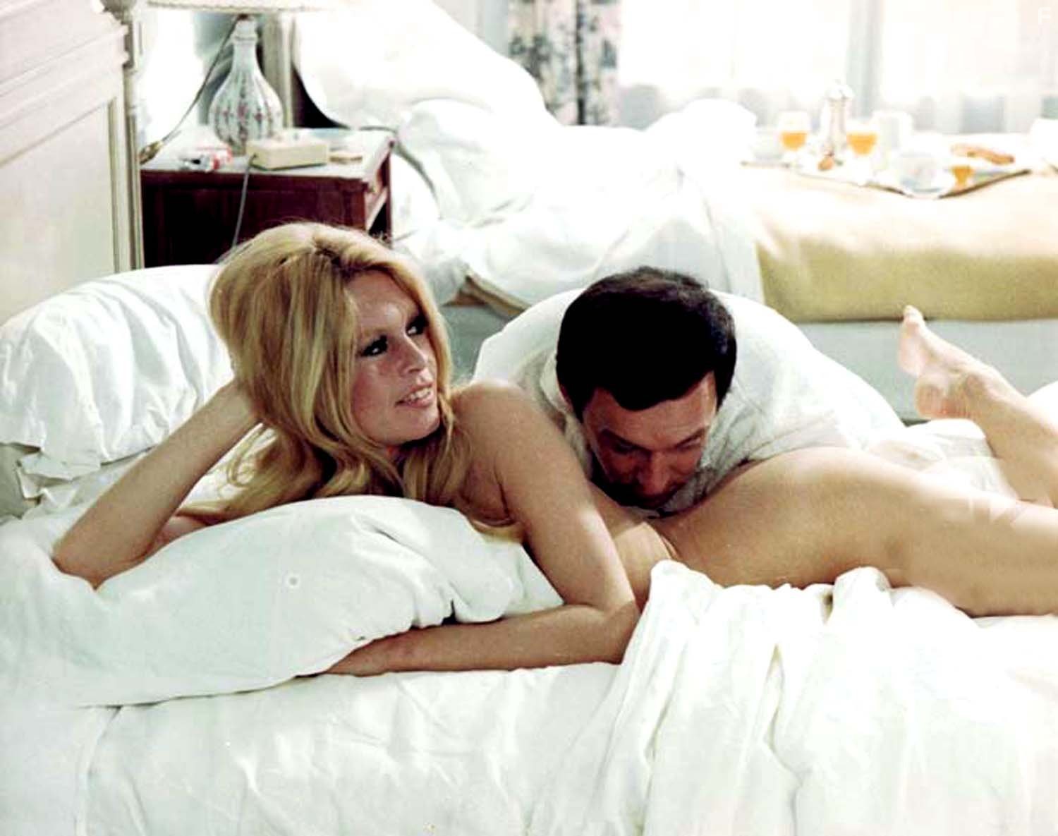 Brigitte Bardot and Maurice Ronet in Les femmes (1969)
