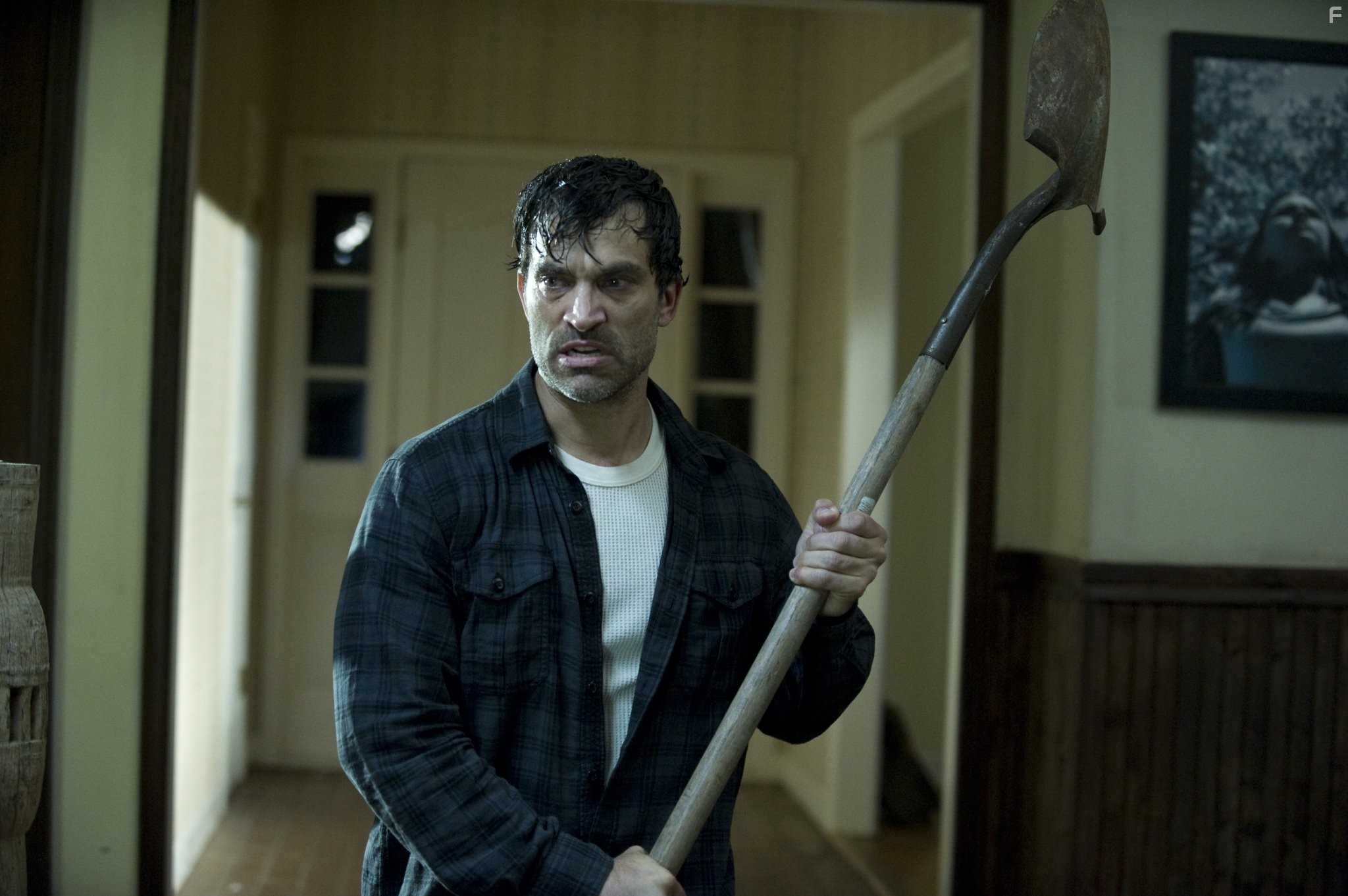Johnathon Schaech in Темные круги (2013)