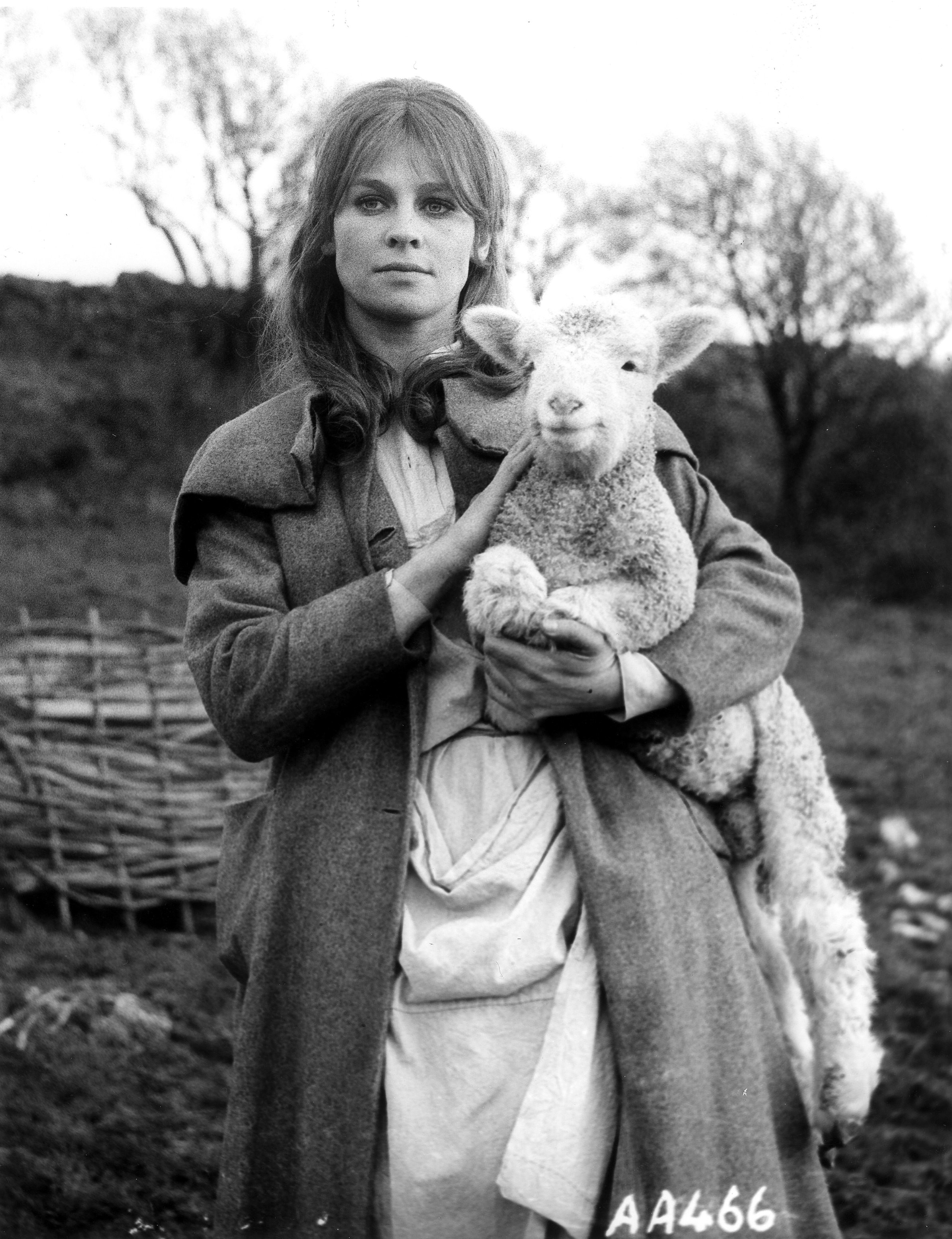 Julie Christie in Вдали от безумной толпы (1967)