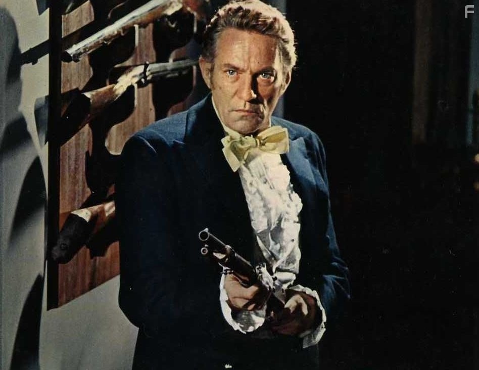 Peter Finch in Вдали от безумной толпы (1967)