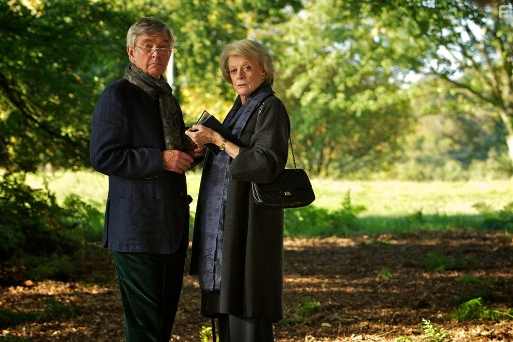 Maggie Smith and Tom Courtenay in Квартет (2012)