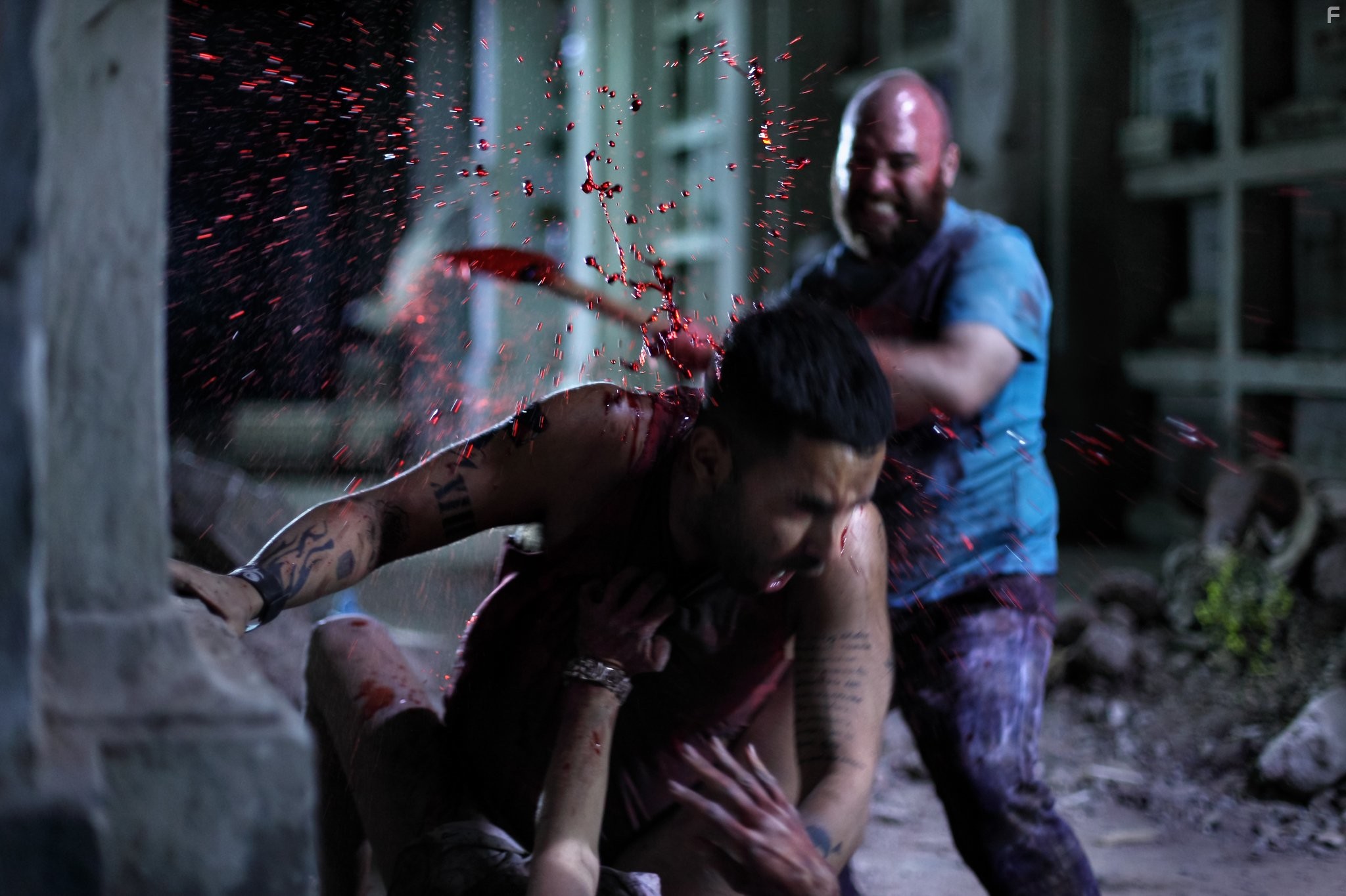 Nicol?s Mart?nez and Mat?as L?pez in Афтершок (2012)