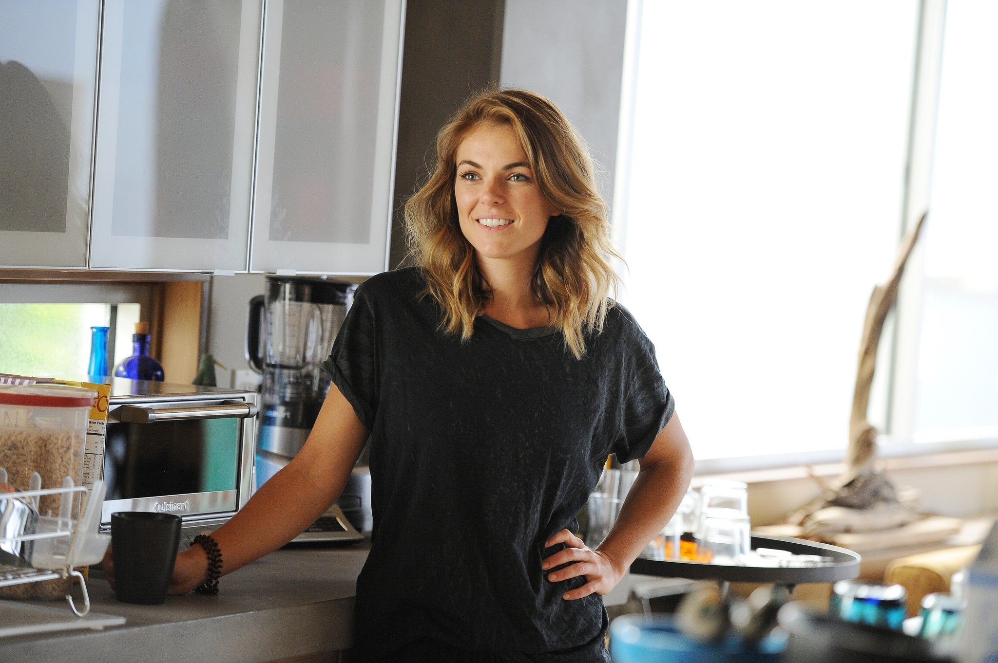 Serinda Swan in Грейсленд (2013)