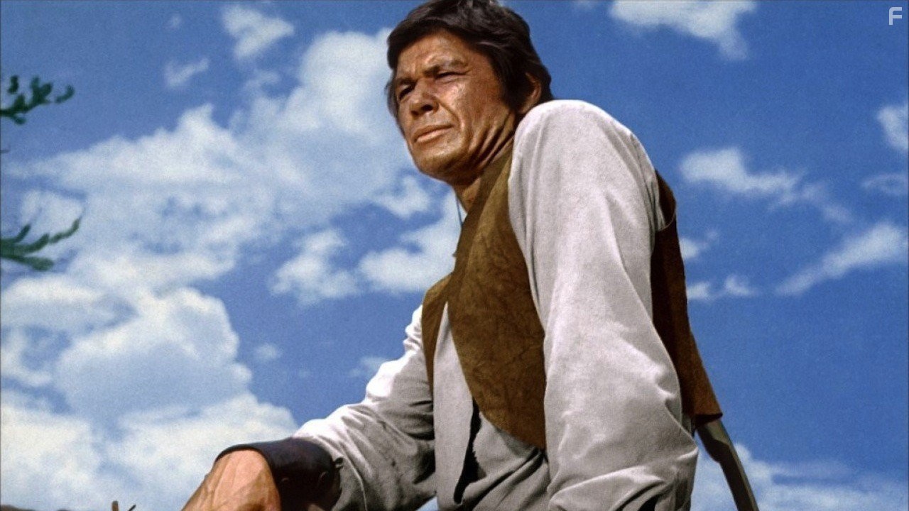 Charles Bronson in La bataille de San Sebastian (1968)
