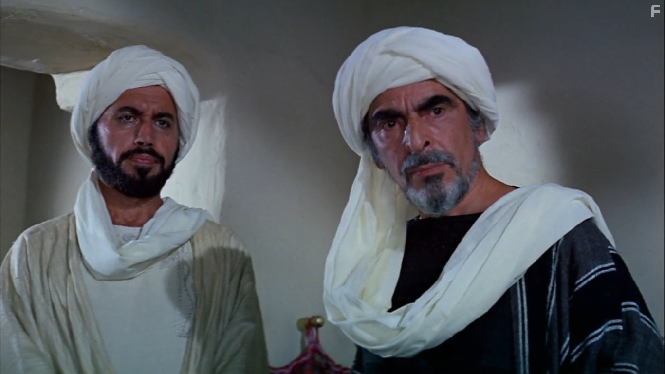 Michael Ansara and Martin Benson in Послание (1976)