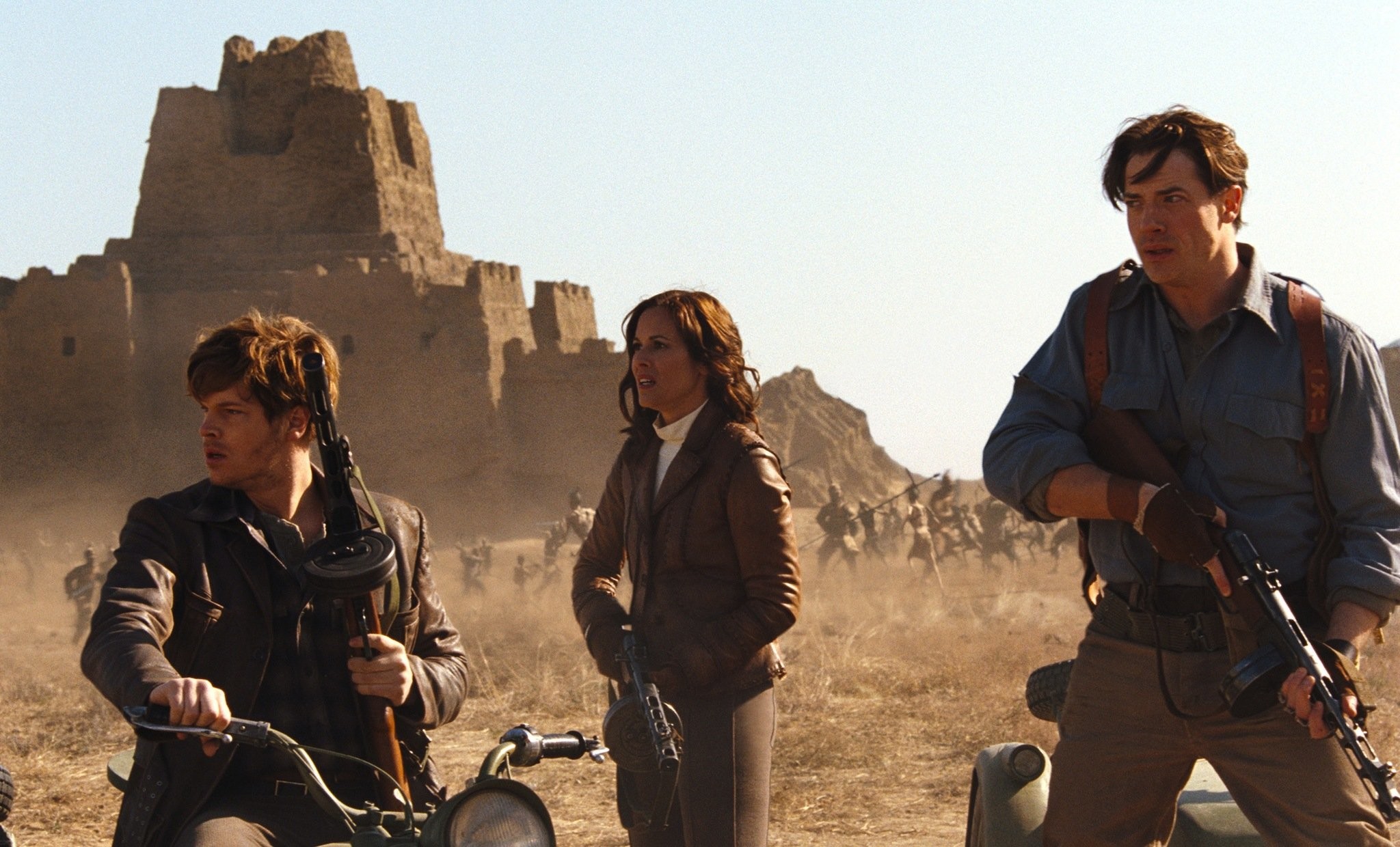 Brendan Fraser and Maria Bello in Мумия: Гробница Императора Драконов (2008)