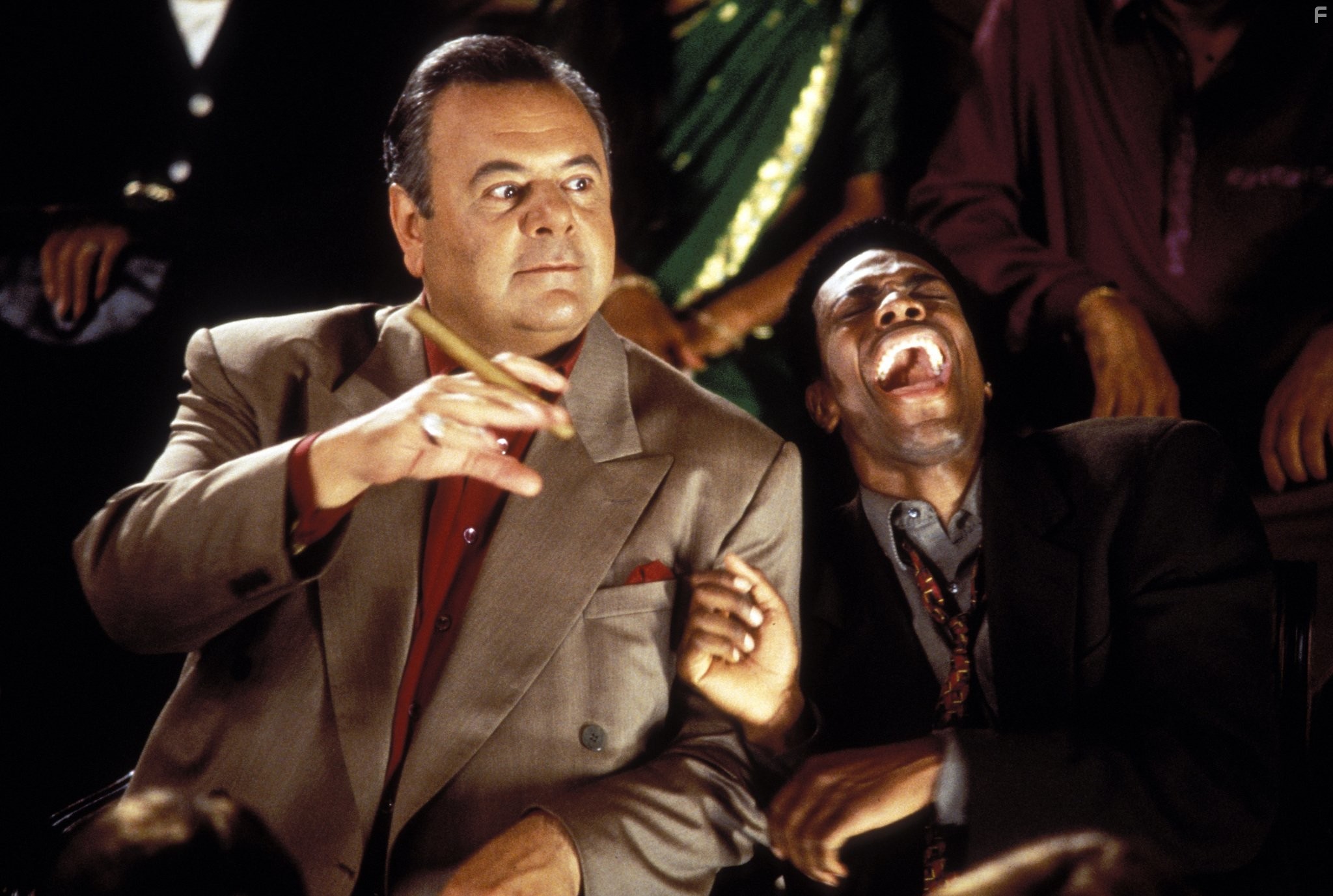 Paul Sorvino and Chris Tucker in Деньги решают все (1997)