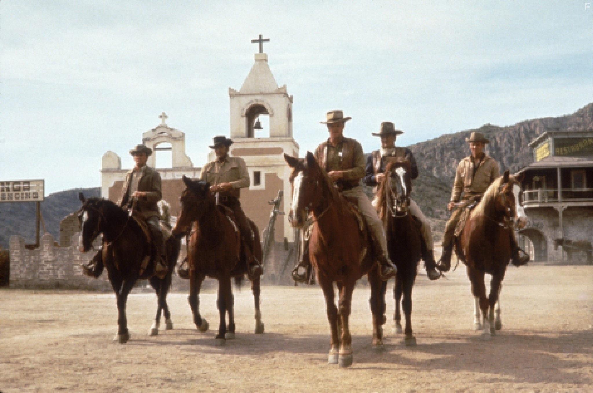 John Wayne, Dean Martin, Michael Anderson Jr., Earl Holliman, and Jeremy Slate in Сыновья Кэти Элдер (1965)