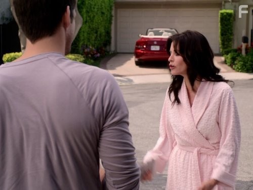 Courteney Cox in Город хищниц (2009)