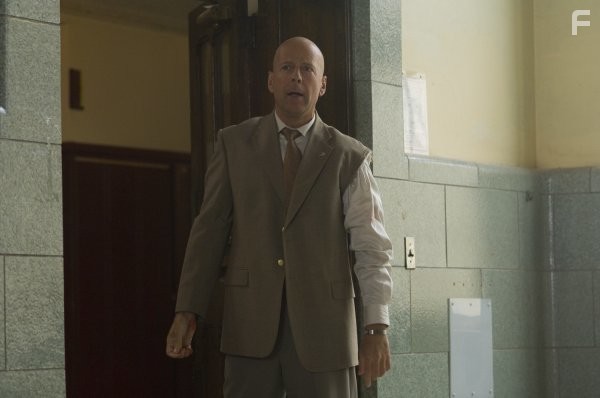 Bruce Willis in Убийство школьного президента (2008)