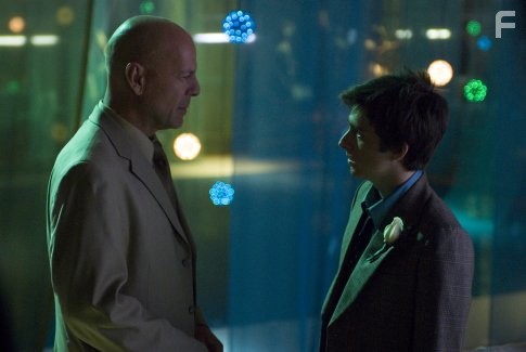 Bruce Willis and Reece Thompson in Убийство школьного президента (2008)