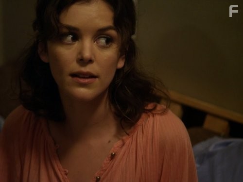 Nora Zehetner in Мэрон (2013)